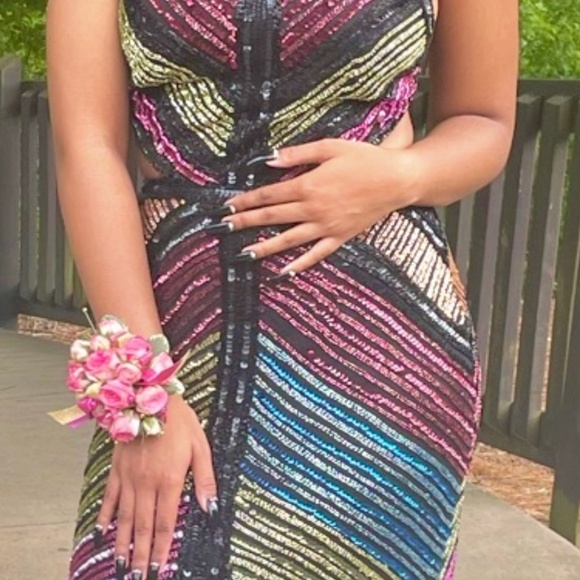 *Elegant formal dress for SALE!!* - Picture 2 of 6